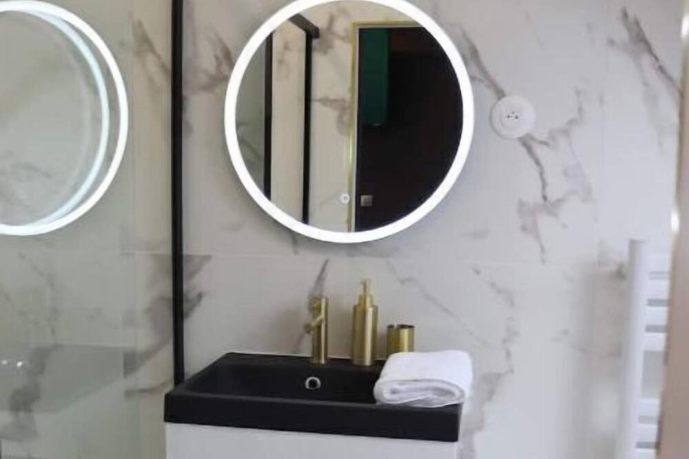 Photo of Bathroom in Epieds-en-Beauce