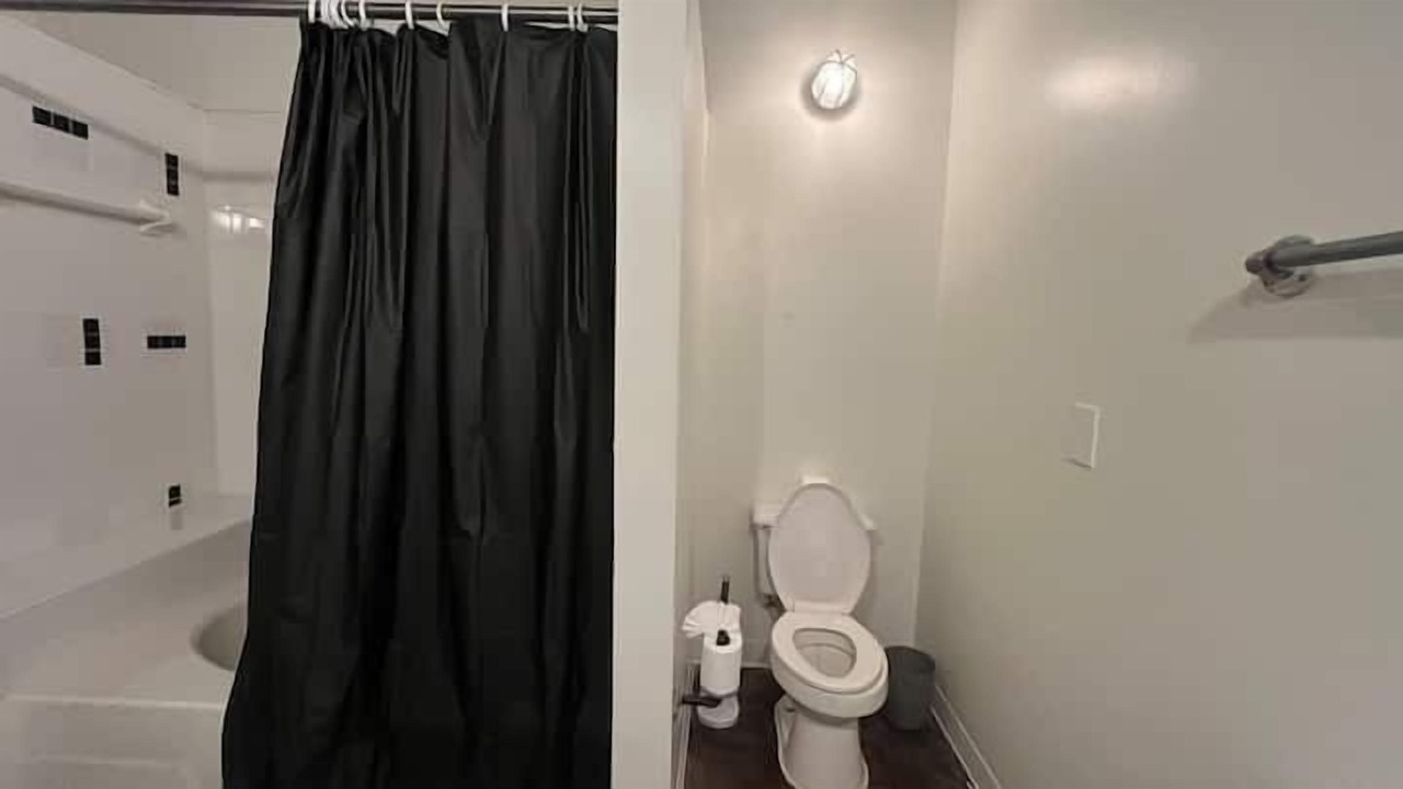 Photo of Bathroom in Deep Ellum
