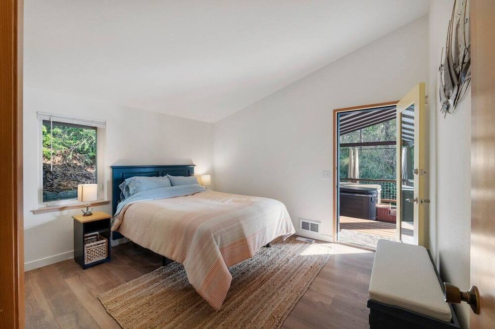 Photo of Others in Olympia