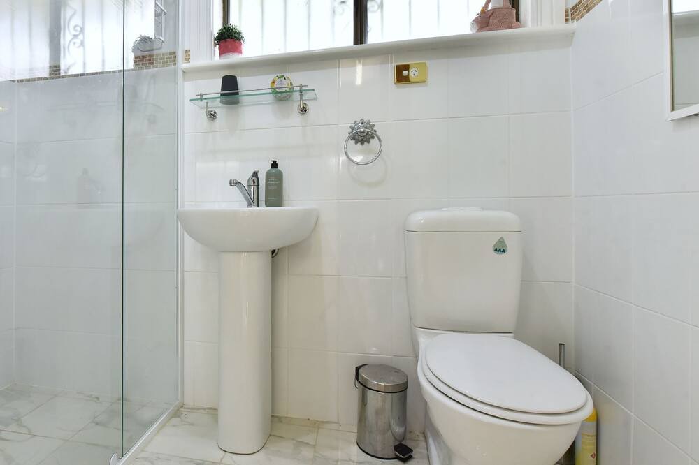 Photo of Bathroom in Black Hill