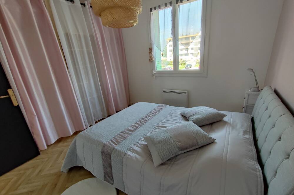 Photo of Bedroom in Le Pontet