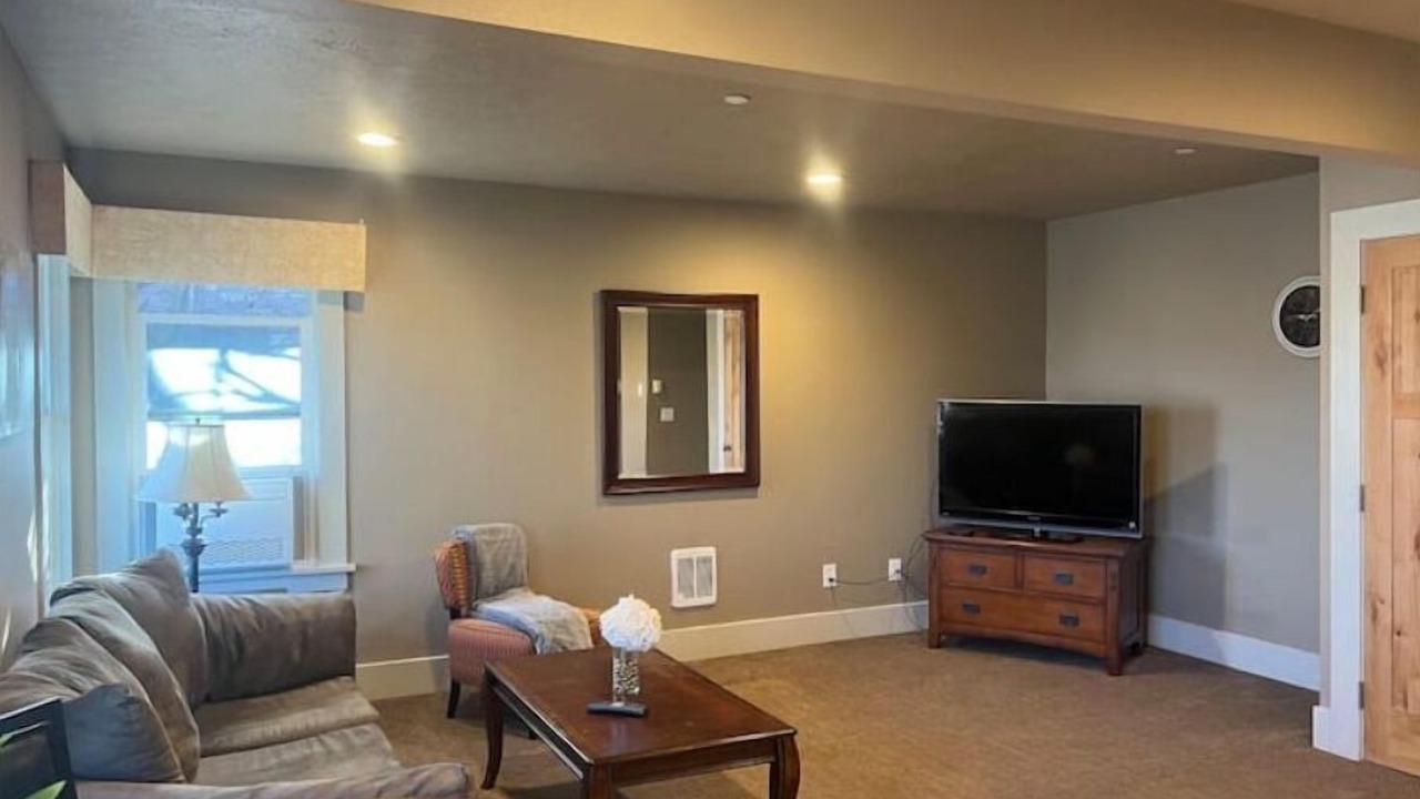 Photo of Others in Cliff - Cannon