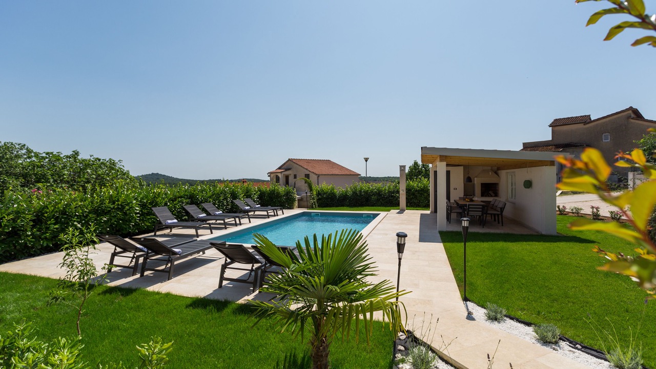 Photo of Outdoor in Musalez