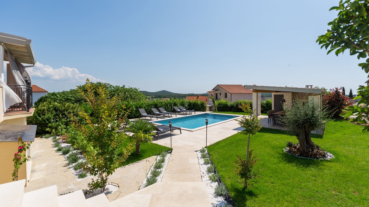 Photo of Outdoor in Musalez
