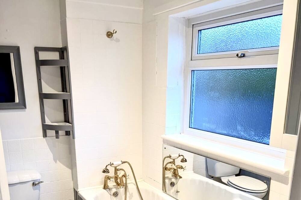 Photo of Bathroom in Leckhampton
