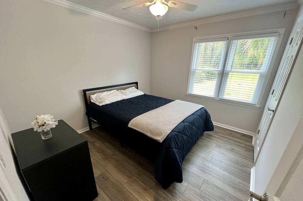 Photo of Bedroom in Kirkland