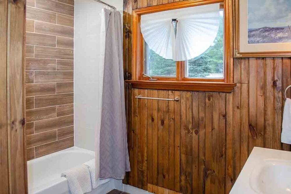 Photo of Bathroom in Irondale