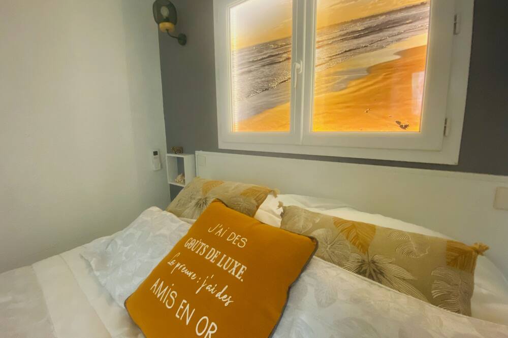 Photo of Bedroom in Le Grau-Du-Roi