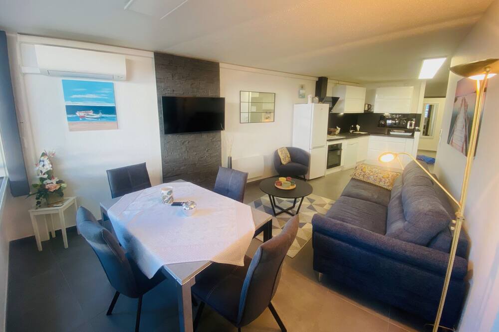 Photo of Livingroom in Le Grau-Du-Roi