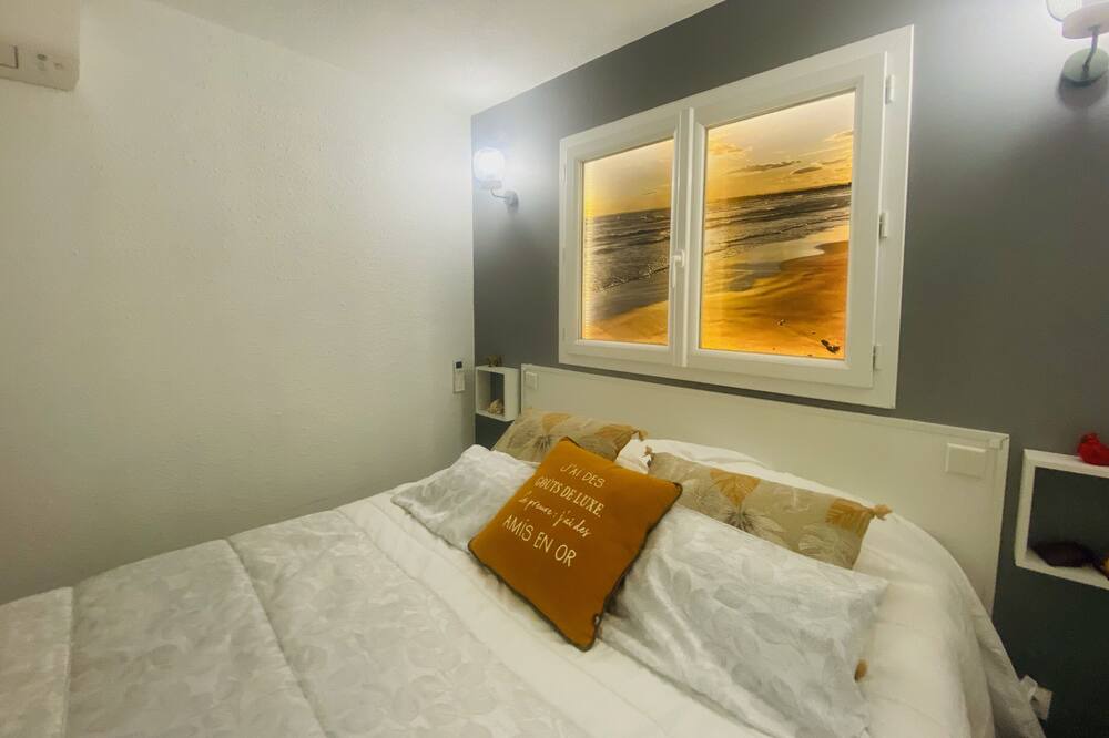 Photo of Bedroom in Le Grau-Du-Roi