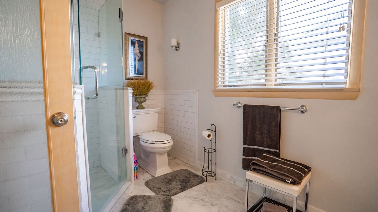 Photo of Bathroom in Avalon