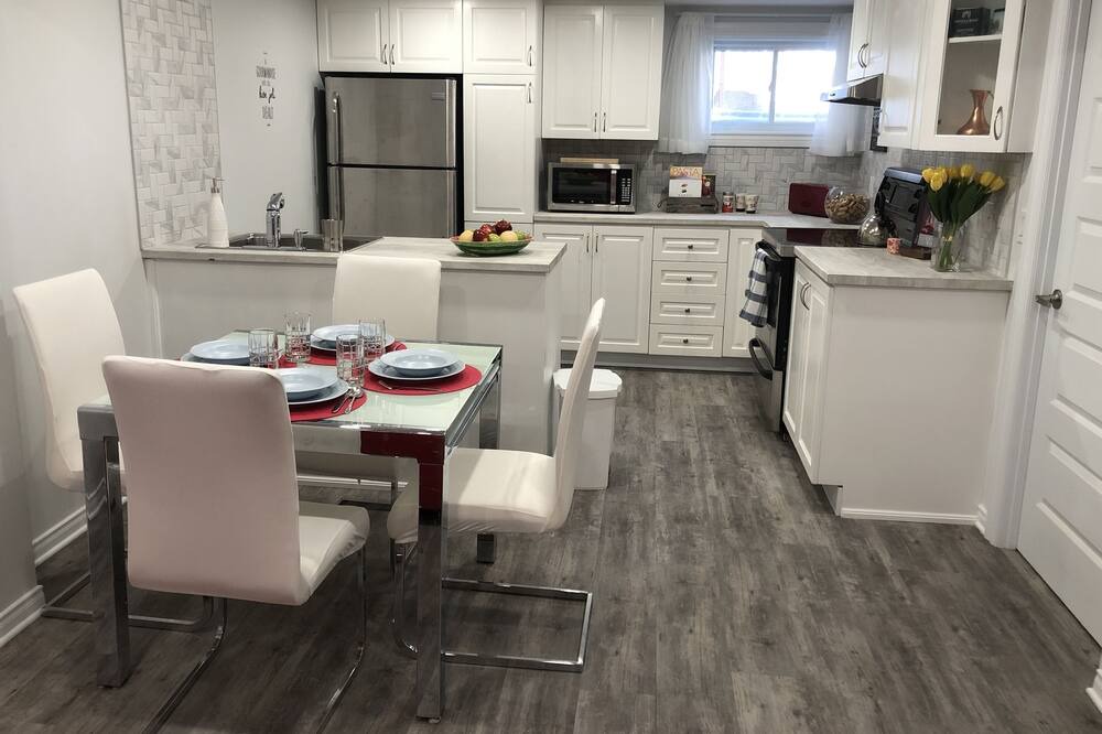 Photo of Kitchen in Laval-des-Rapides