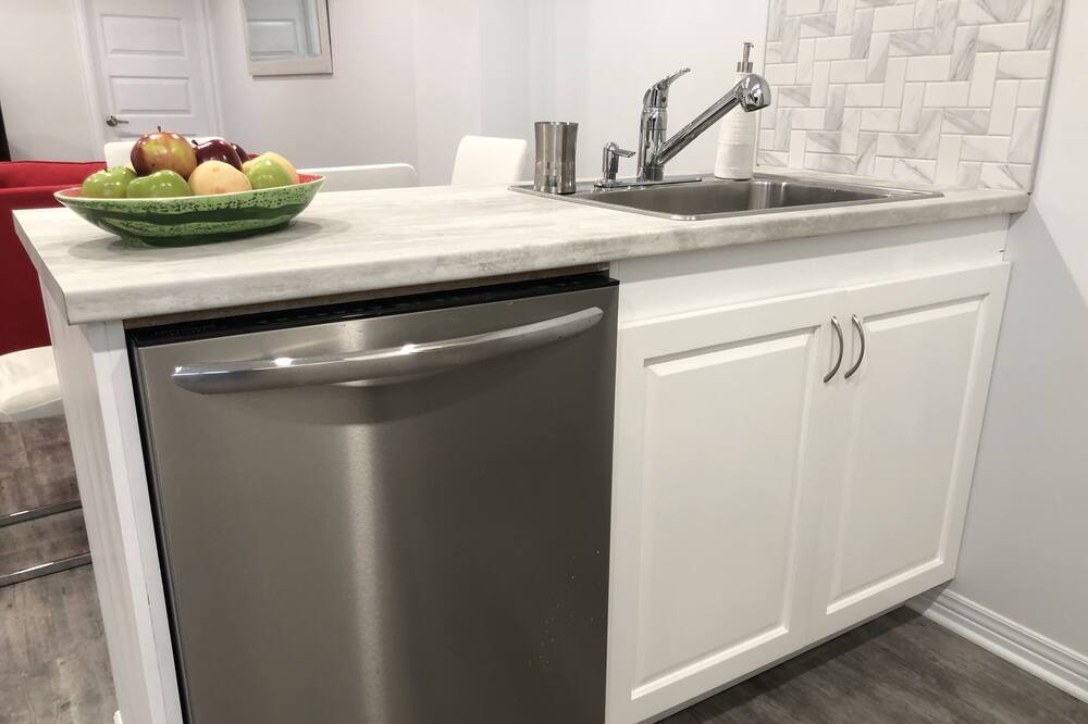 Photo of Kitchen in Laval-des-Rapides