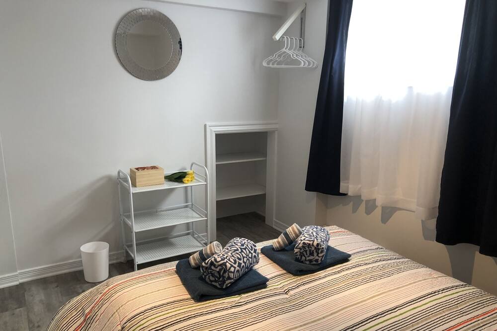 Photo of Bedroom in Laval-des-Rapides