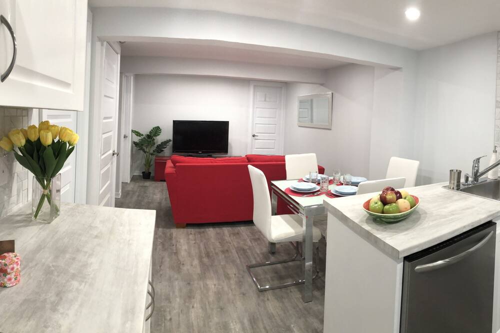 Photo of Kitchen in Laval-des-Rapides