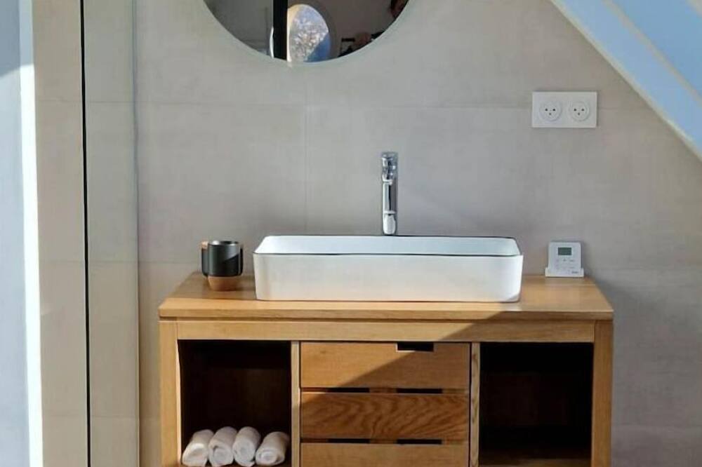 Photo of Bathroom in Vains