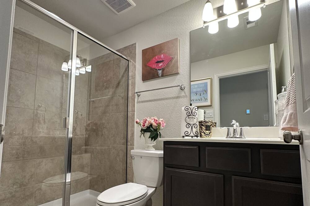 Photo of Bathroom in Iowa Colony