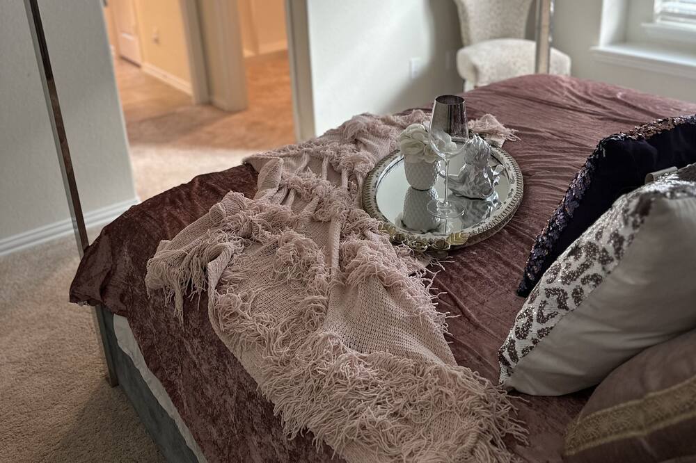 Photo of Bedroom in Iowa Colony