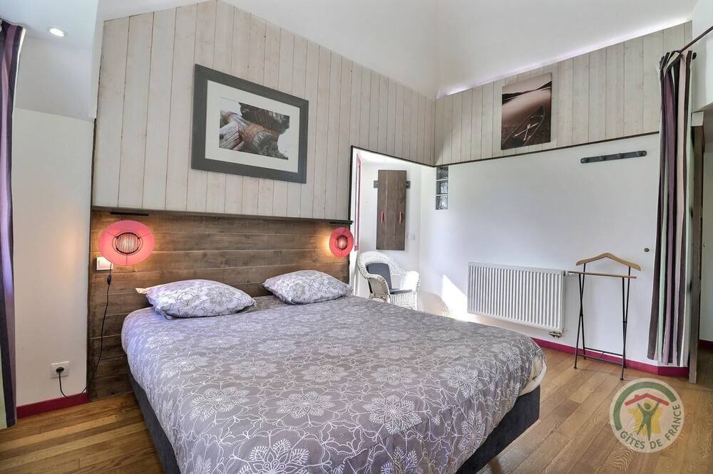 Photo of Bedroom in Romille
