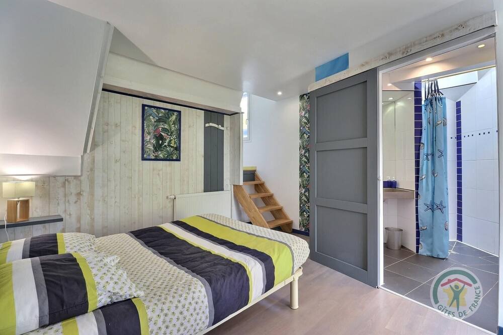 Photo of Bedroom in Romille