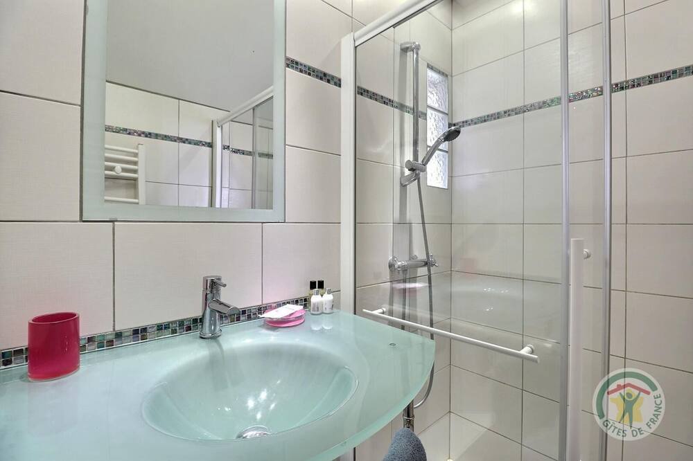 Photo of Bathroom in Romille