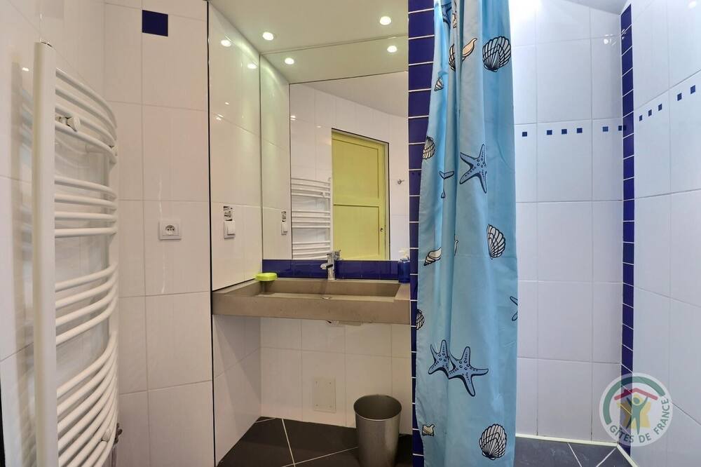 Photo of Bathroom in Romille