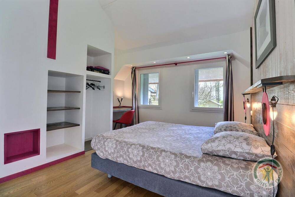 Photo of Bedroom in Romille