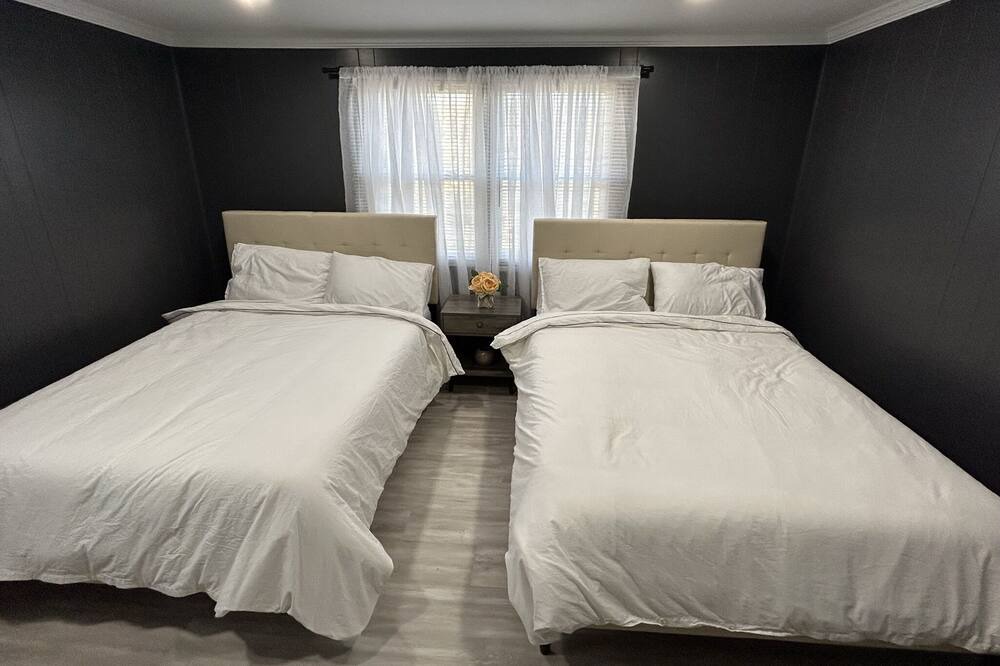 Photo of Bedroom in Lake Hopatcong