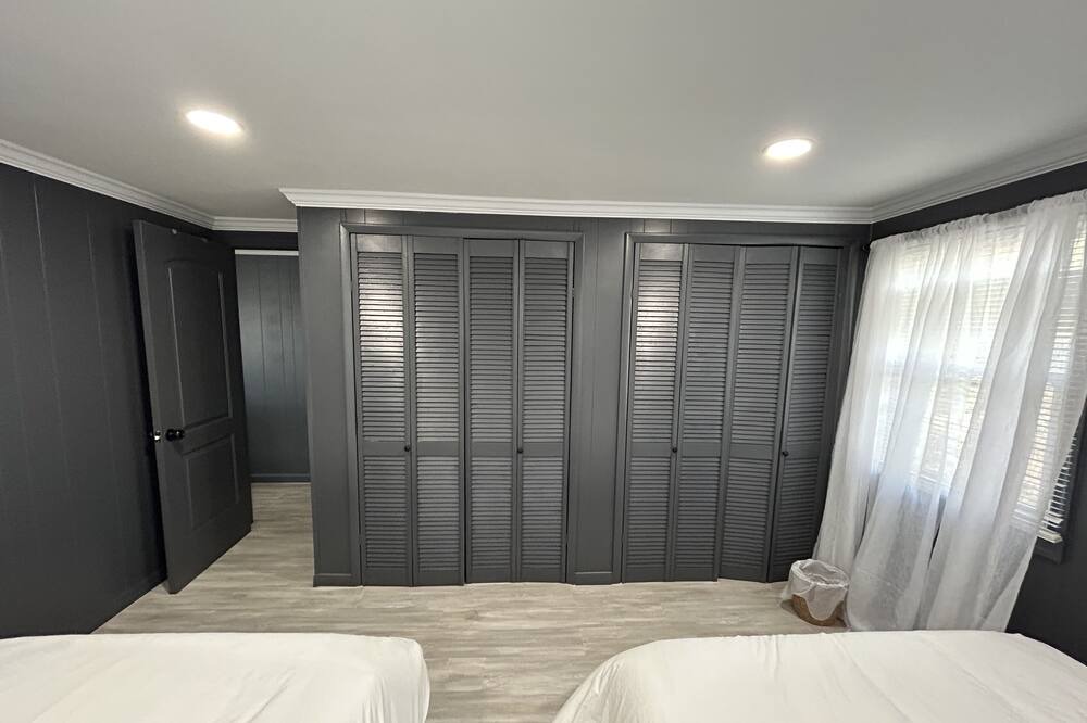 Photo of Bedroom in Lake Hopatcong