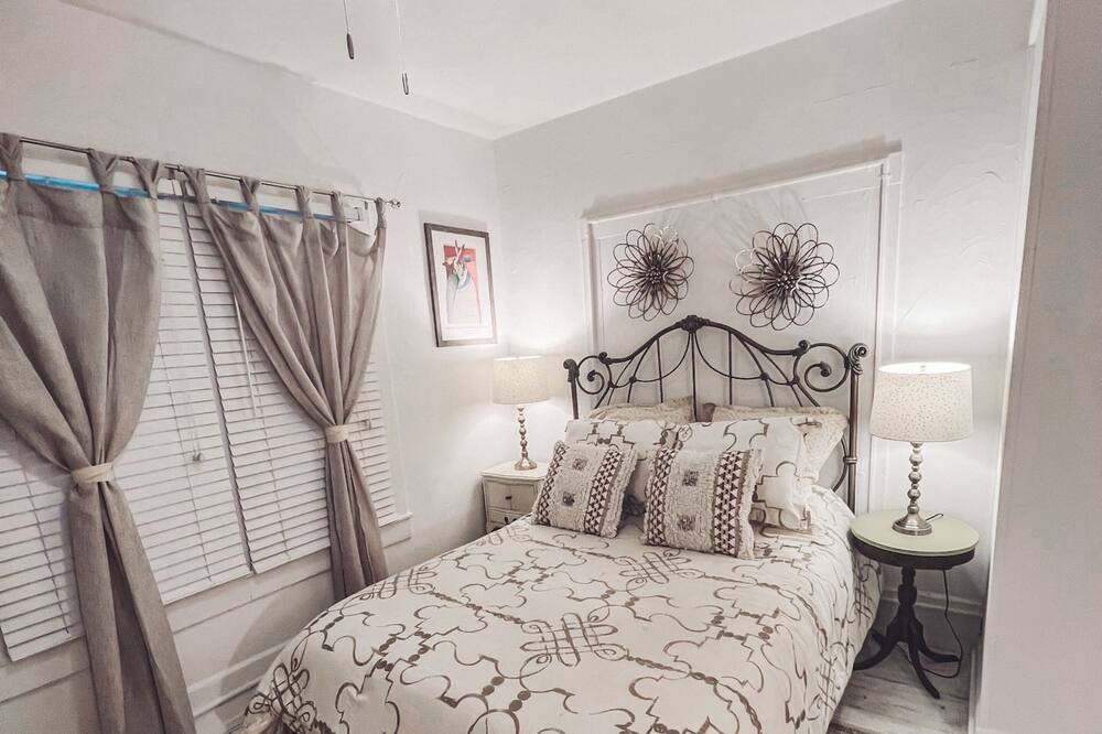 Photo of Bedroom in Tahlequah