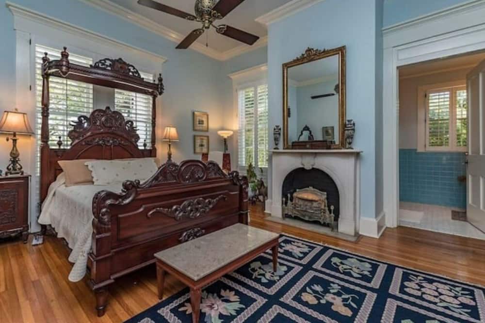 Photo of Bathroom in Franklin