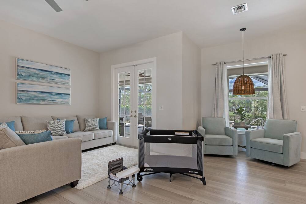 Photo of Livingroom in Lely Golf Estates