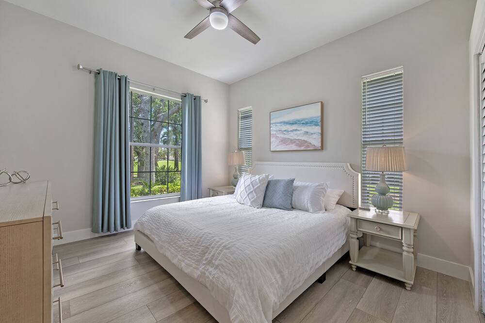 Photo of Bedroom in Lely Golf Estates