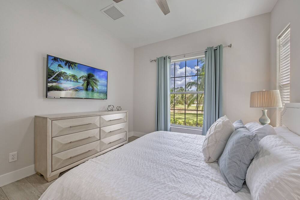Photo of Bedroom in Lely Golf Estates