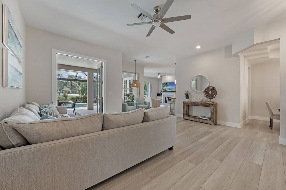 Photo of Livingroom in Lely Golf Estates