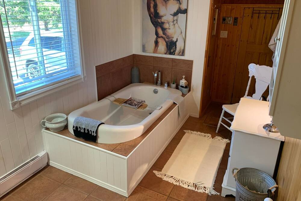 Photo of Bedroom in Jonquiere