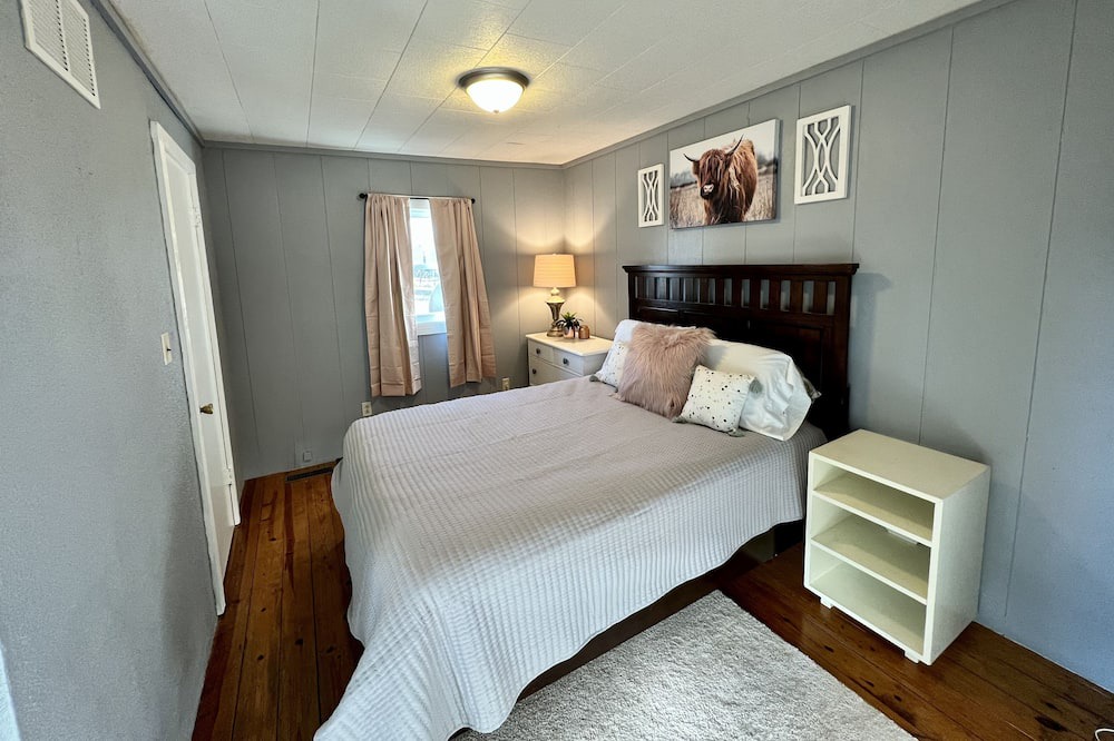 Photo of Bedroom in Neal