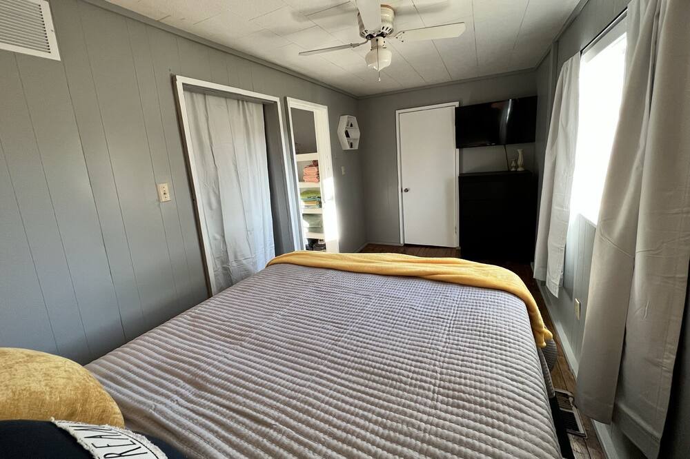 Photo of Bedroom in Neal