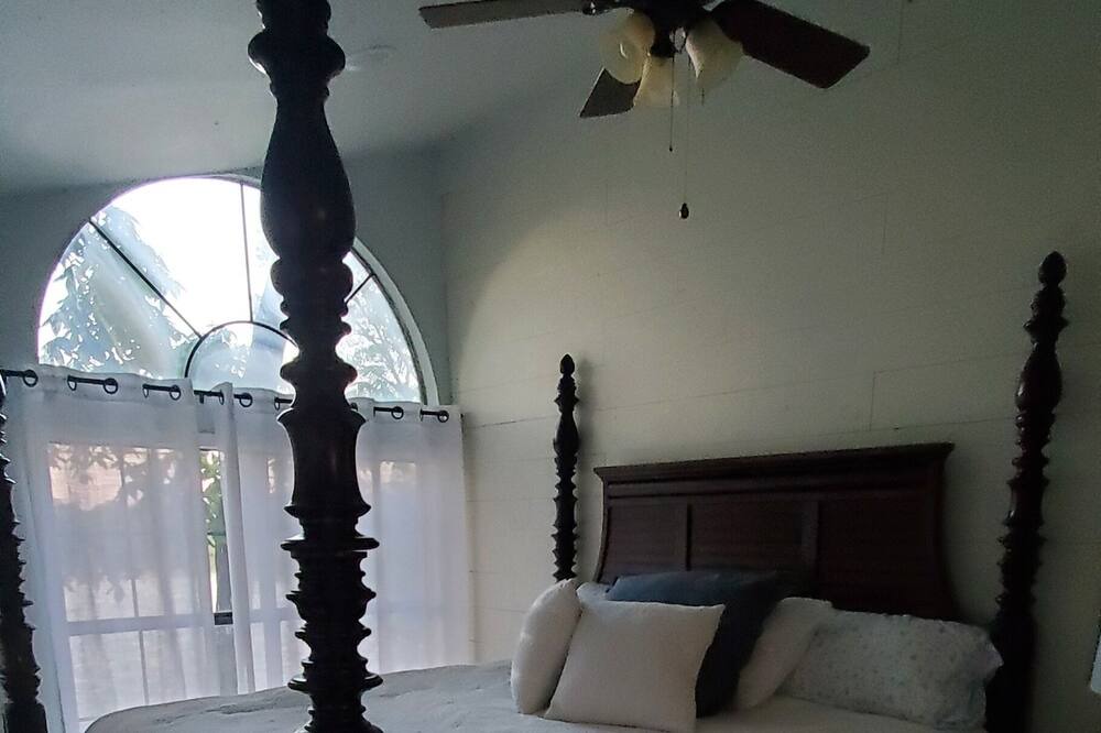Photo of Bedroom in Farmerville