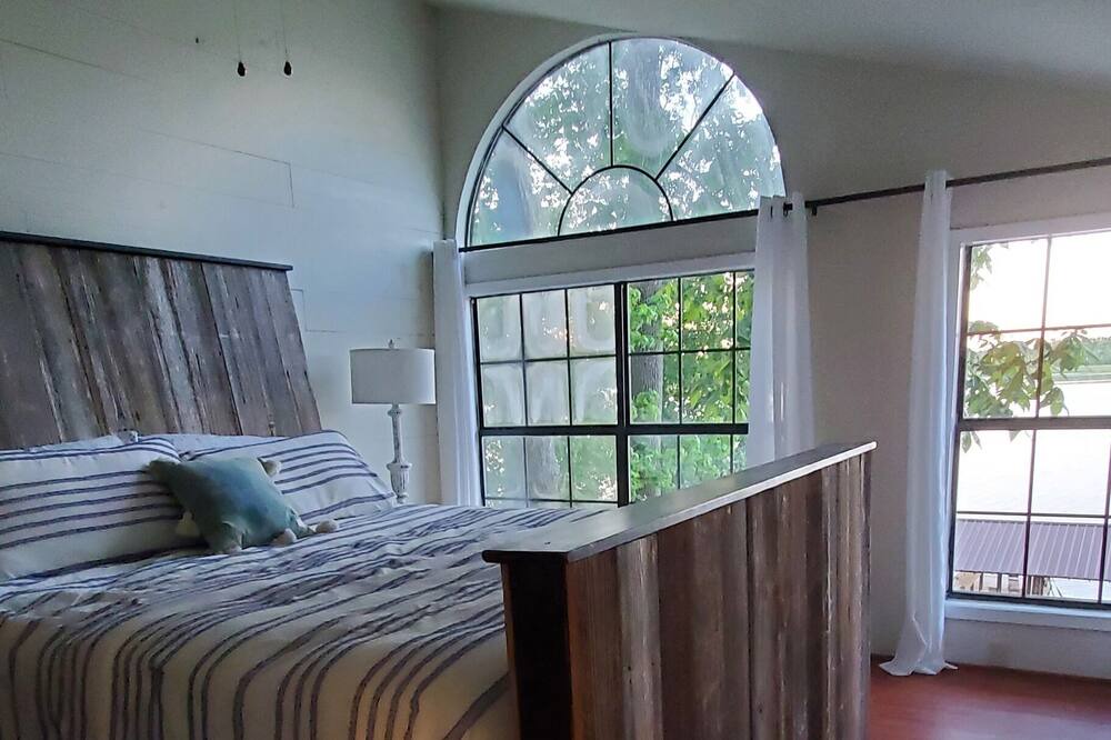 Photo of Bedroom in Farmerville