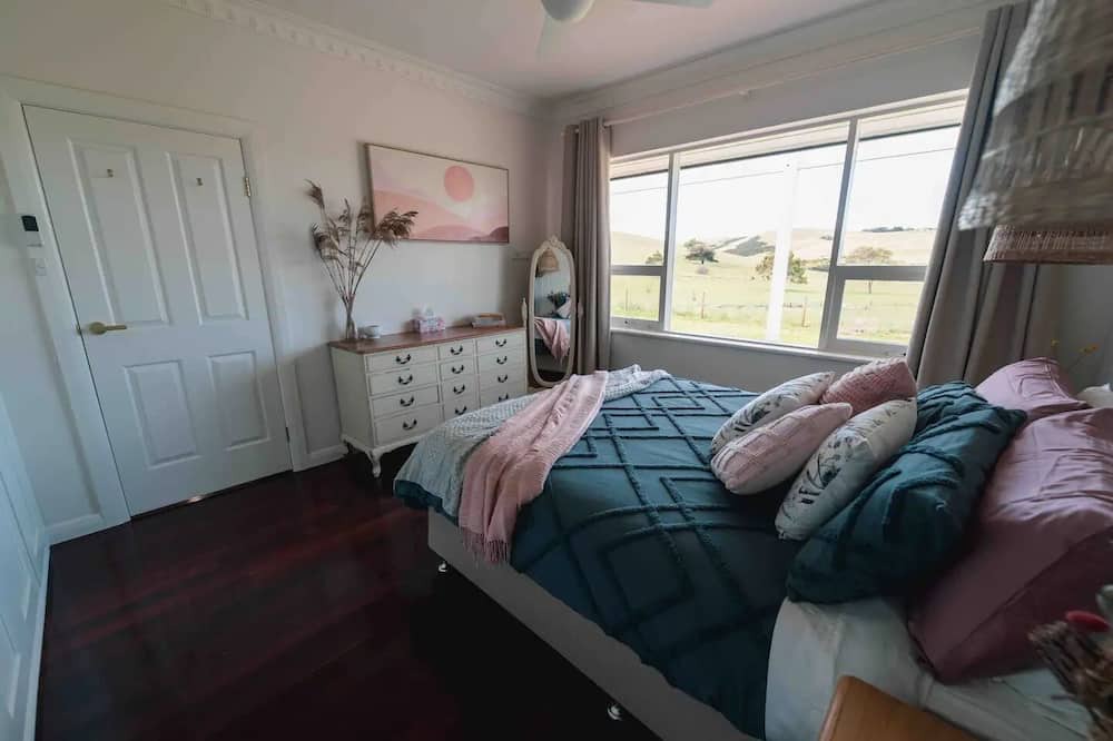Photo of Bedroom in Delamere