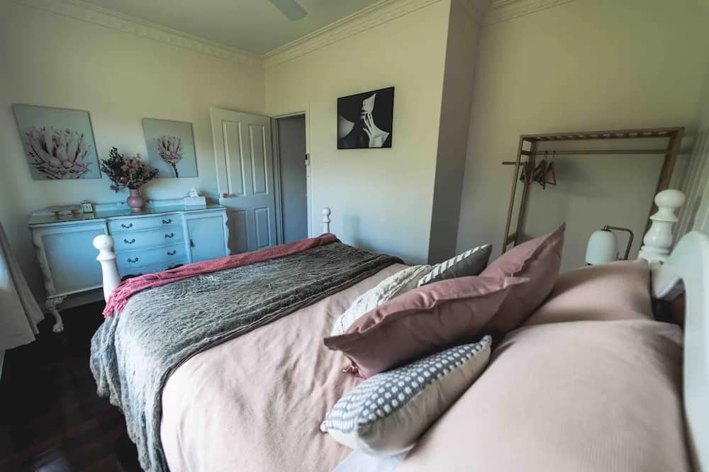 Photo of Bedroom in Delamere