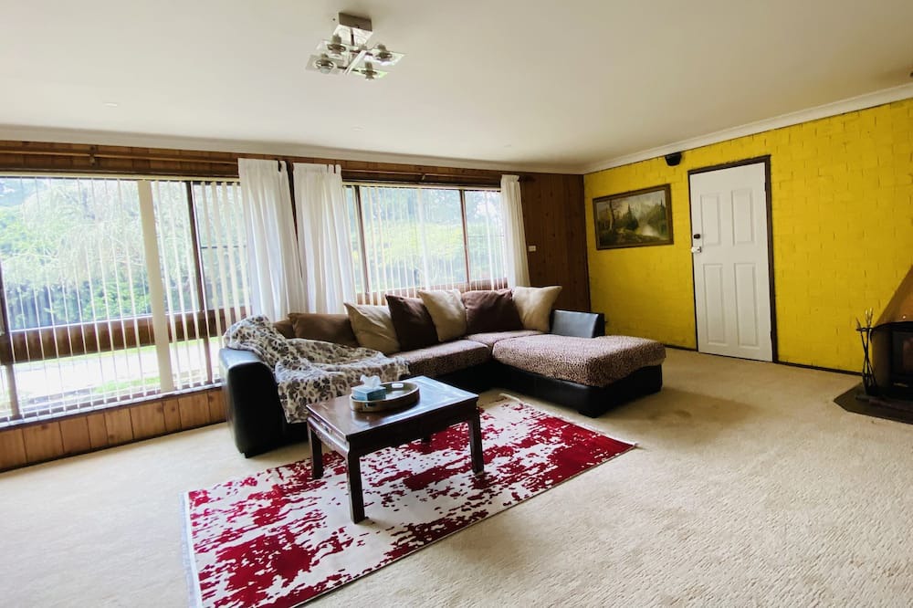 Photo of Livingroom in Burrawang
