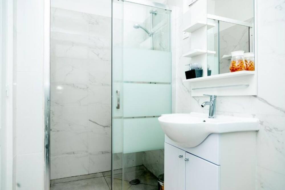 Photo of Bathroom in Deuil-la-Barre