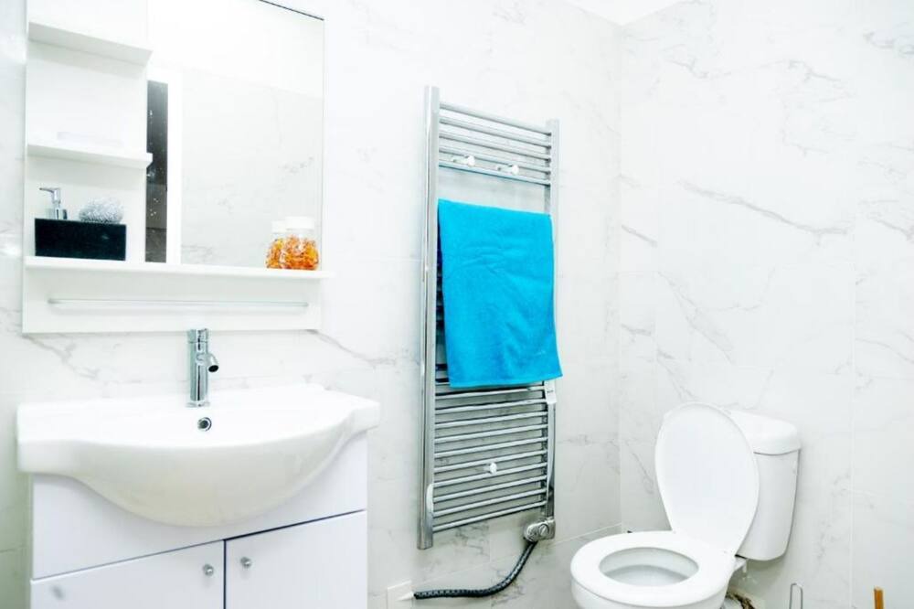 Photo of Bathroom in Deuil-la-Barre