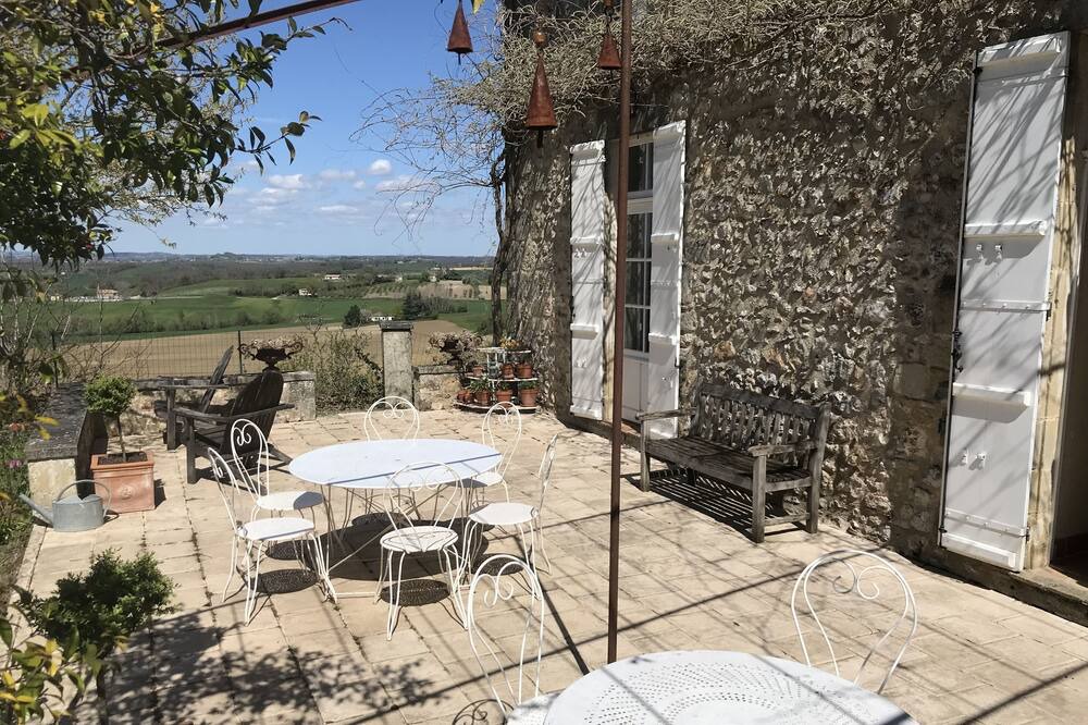 Photo of Outdoor in Montastruc