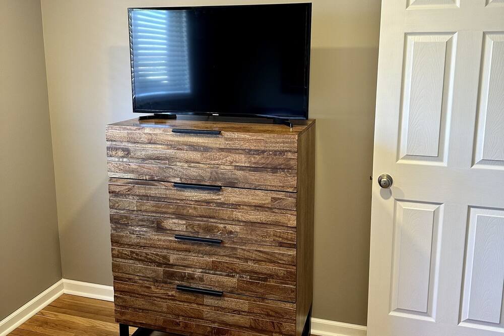 Photo of Bedroom in Speedway