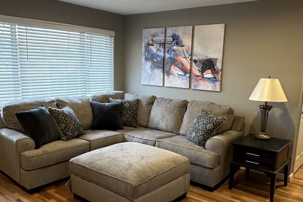 Photo of Livingroom in Speedway