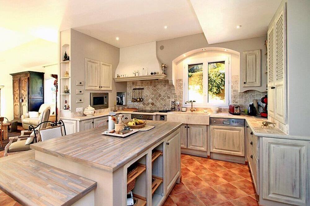 Photo of Kitchen in Tanneron