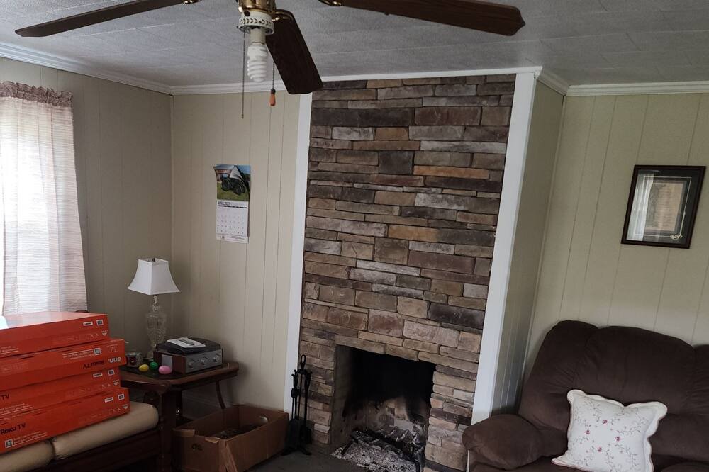 Photo of Livingroom in Traphill